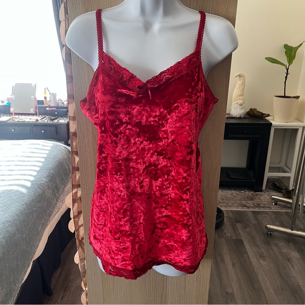 Faded Glory Red Crushed Velvet Lace Trim Camisole Top Y2K Vintage‎ Large